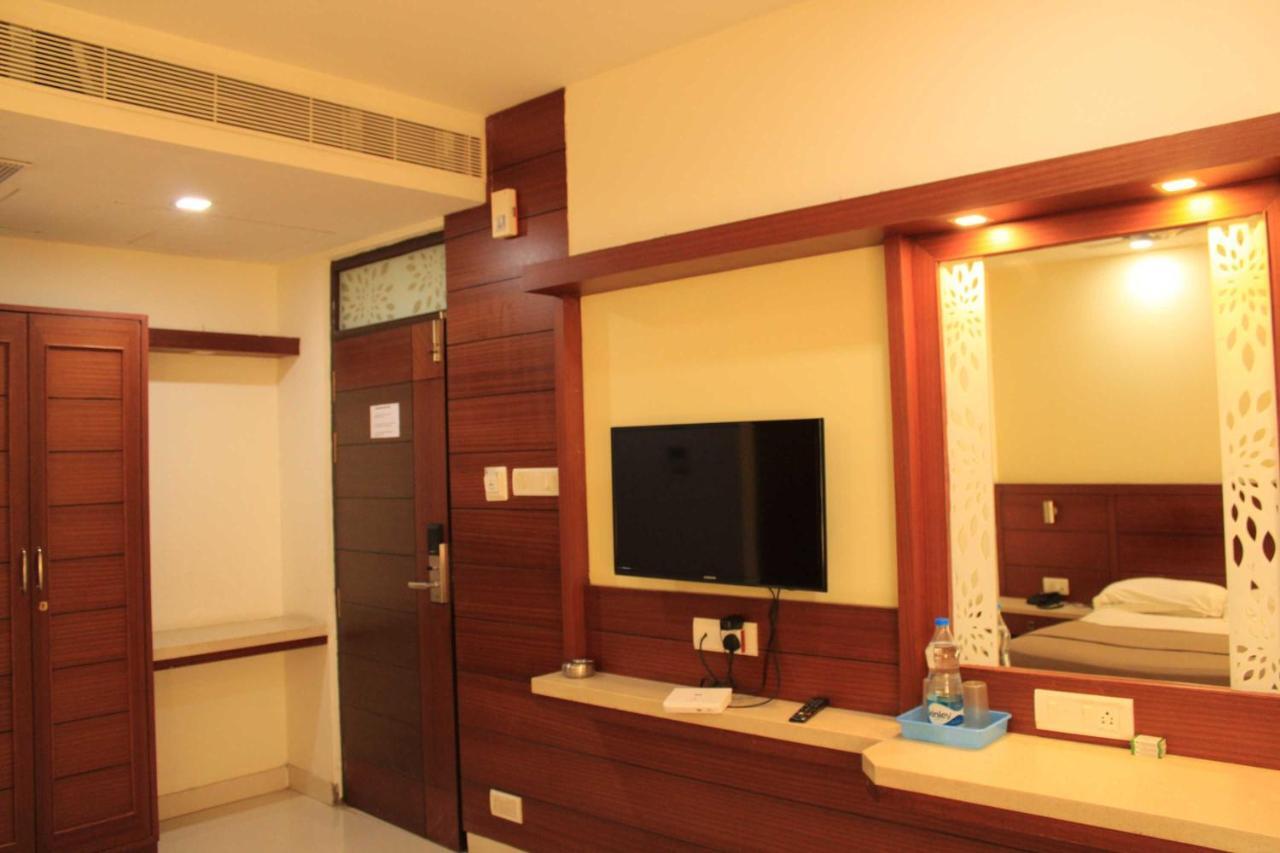 Hotel Venkadaramana Tower - Friendliness & Cleanliness Room Kumbakonam Exterior foto