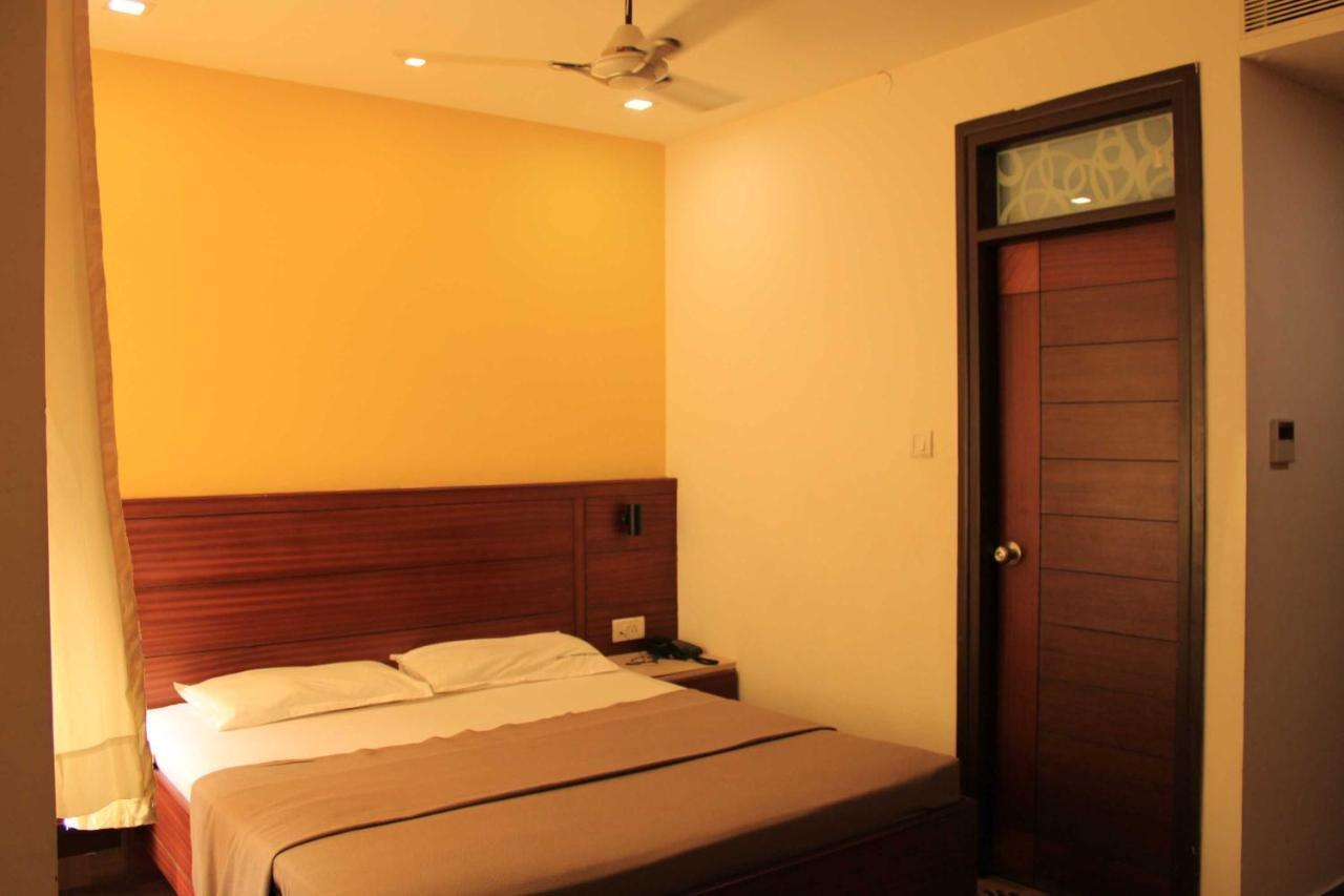 Hotel Venkadaramana Tower - Friendliness & Cleanliness Room Kumbakonam Exterior foto